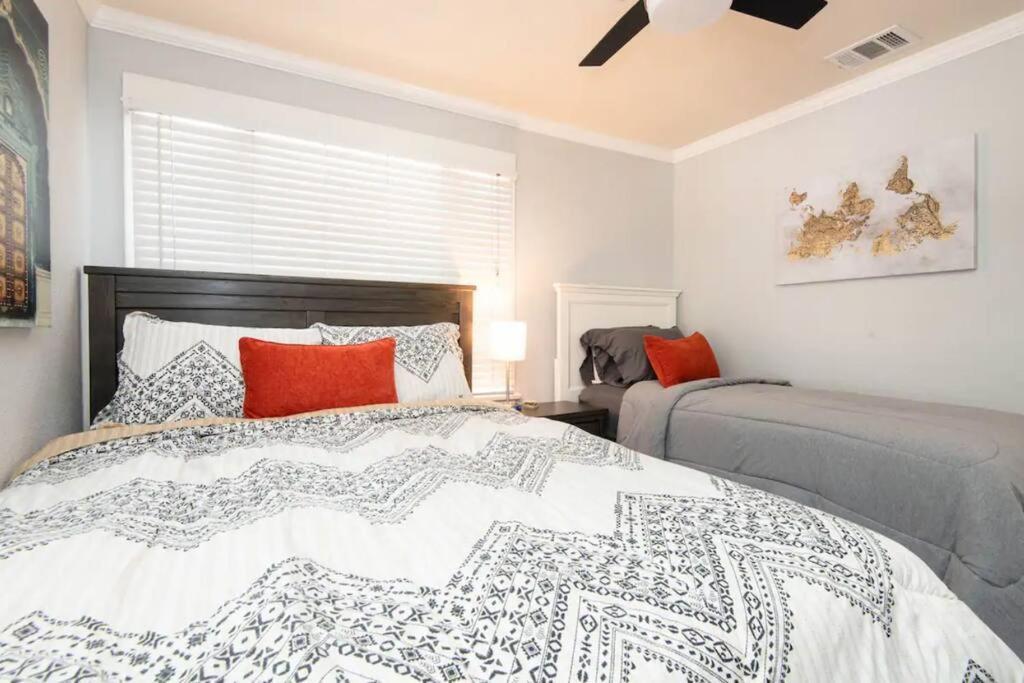 Apartamento Chic Getaway Cozy Comfortable And Convenient With Two Bedrooms Los Angeles