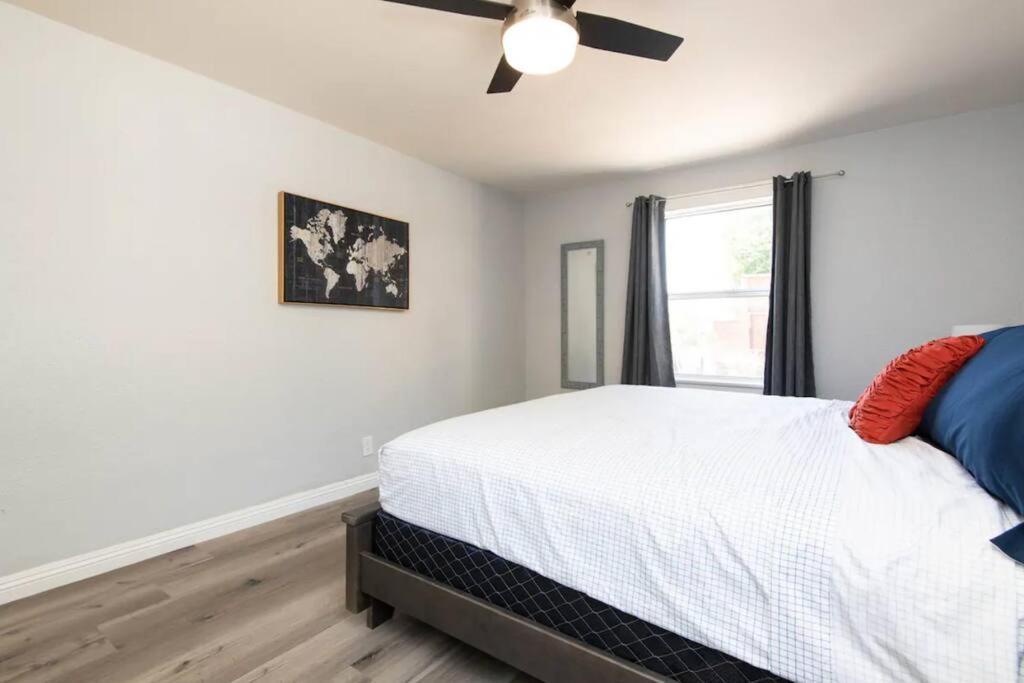 Chic Getaway Cozy Comfortable And Convenient With Two Bedrooms Apartamento *