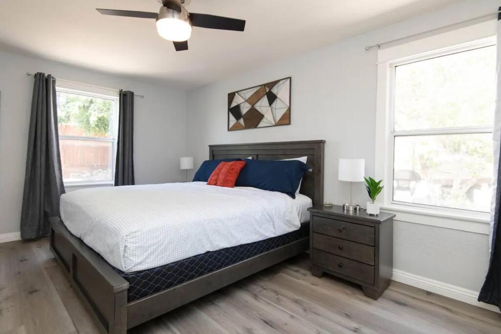 Chic Getaway Cozy Comfortable And Convenient With Two Bedrooms * Los Angeles